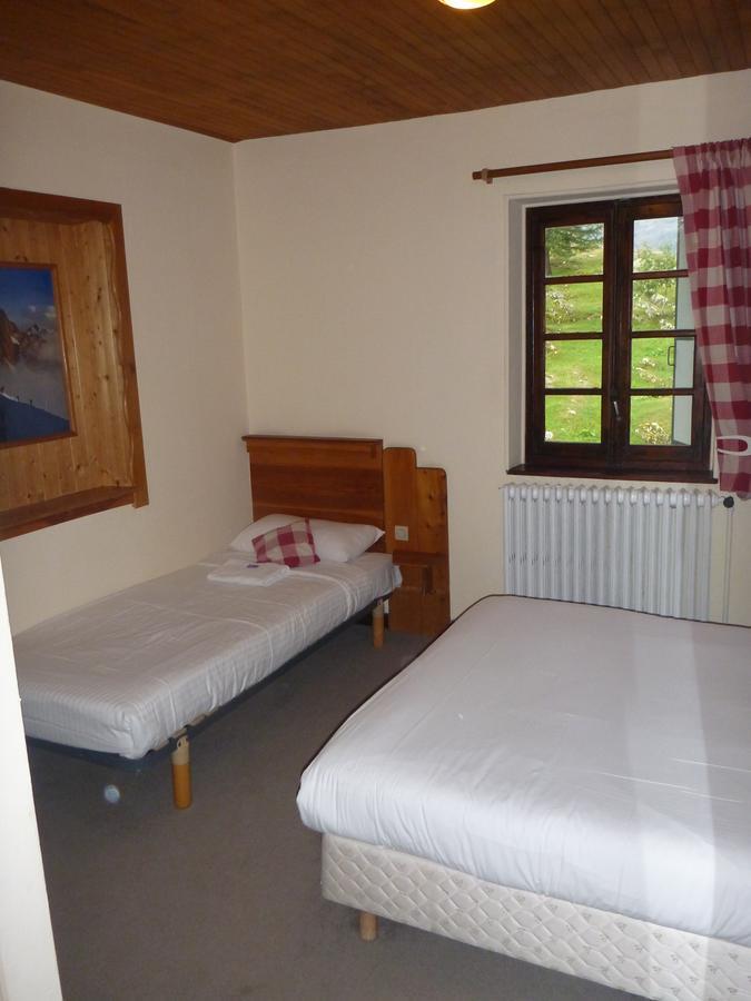 Chalet Les Melezes Bed & Breakfast ทีนเญอ ภายนอก รูปภาพ