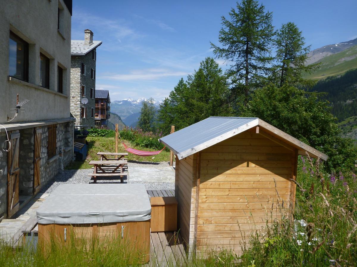 Chalet Les Melezes Bed & Breakfast ทีนเญอ ภายนอก รูปภาพ