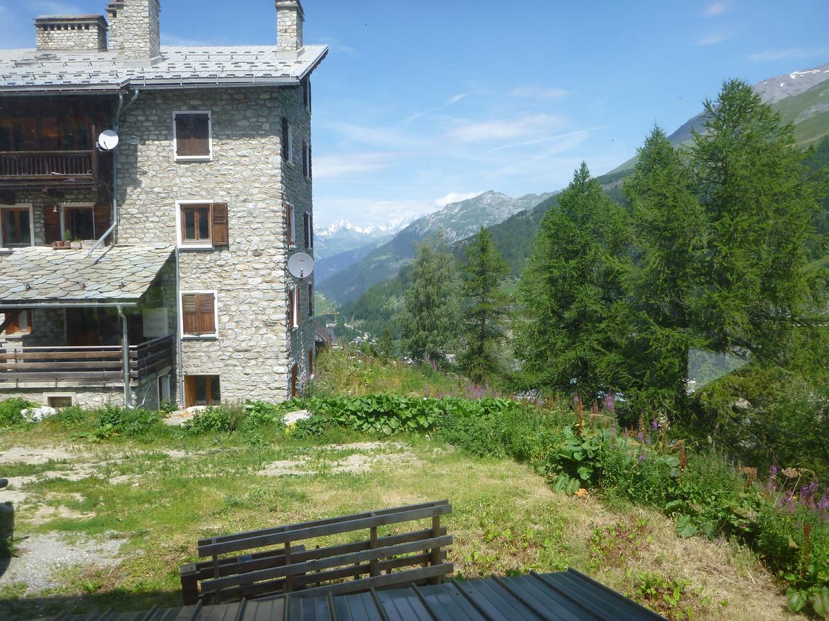 Chalet Les Melezes Bed & Breakfast ทีนเญอ ภายนอก รูปภาพ