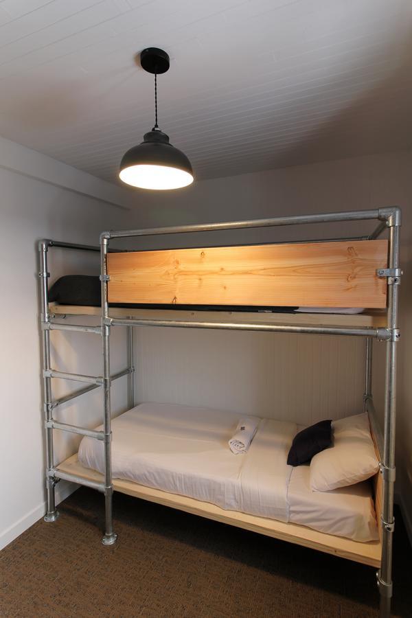 Chalet Les Melezes Bed & Breakfast ทีนเญอ ภายนอก รูปภาพ