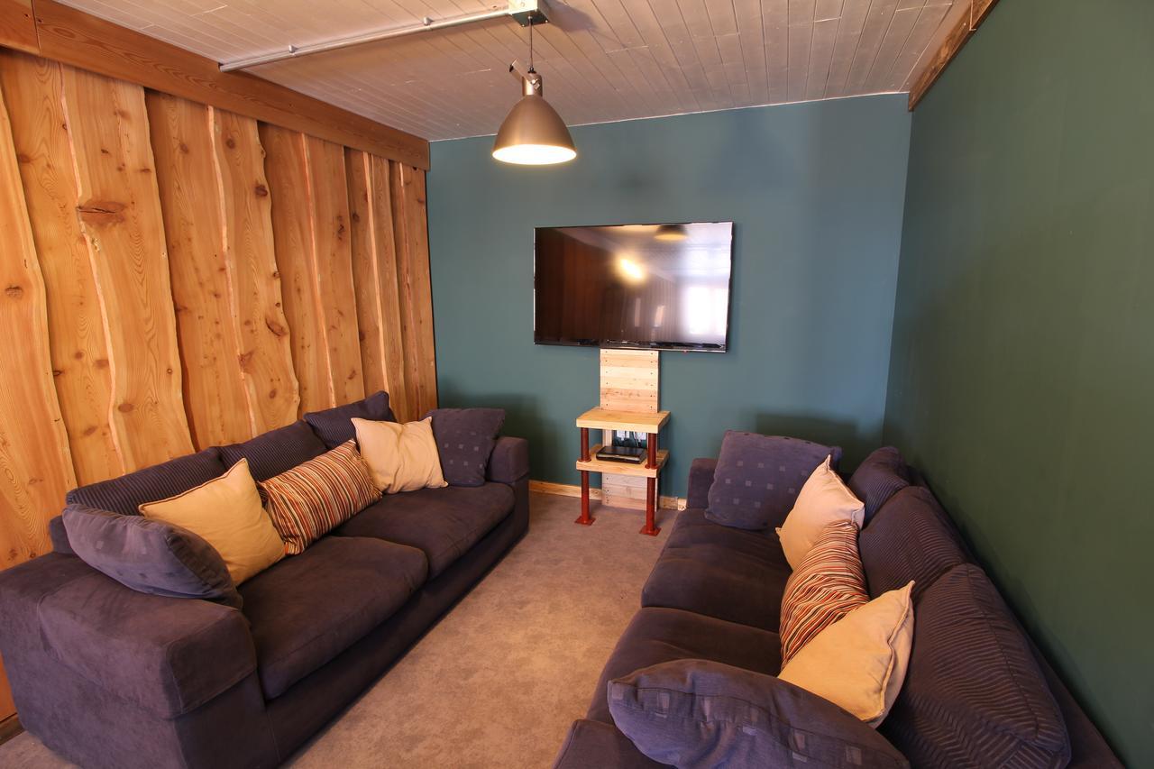 Chalet Les Melezes Bed & Breakfast ทีนเญอ ภายนอก รูปภาพ