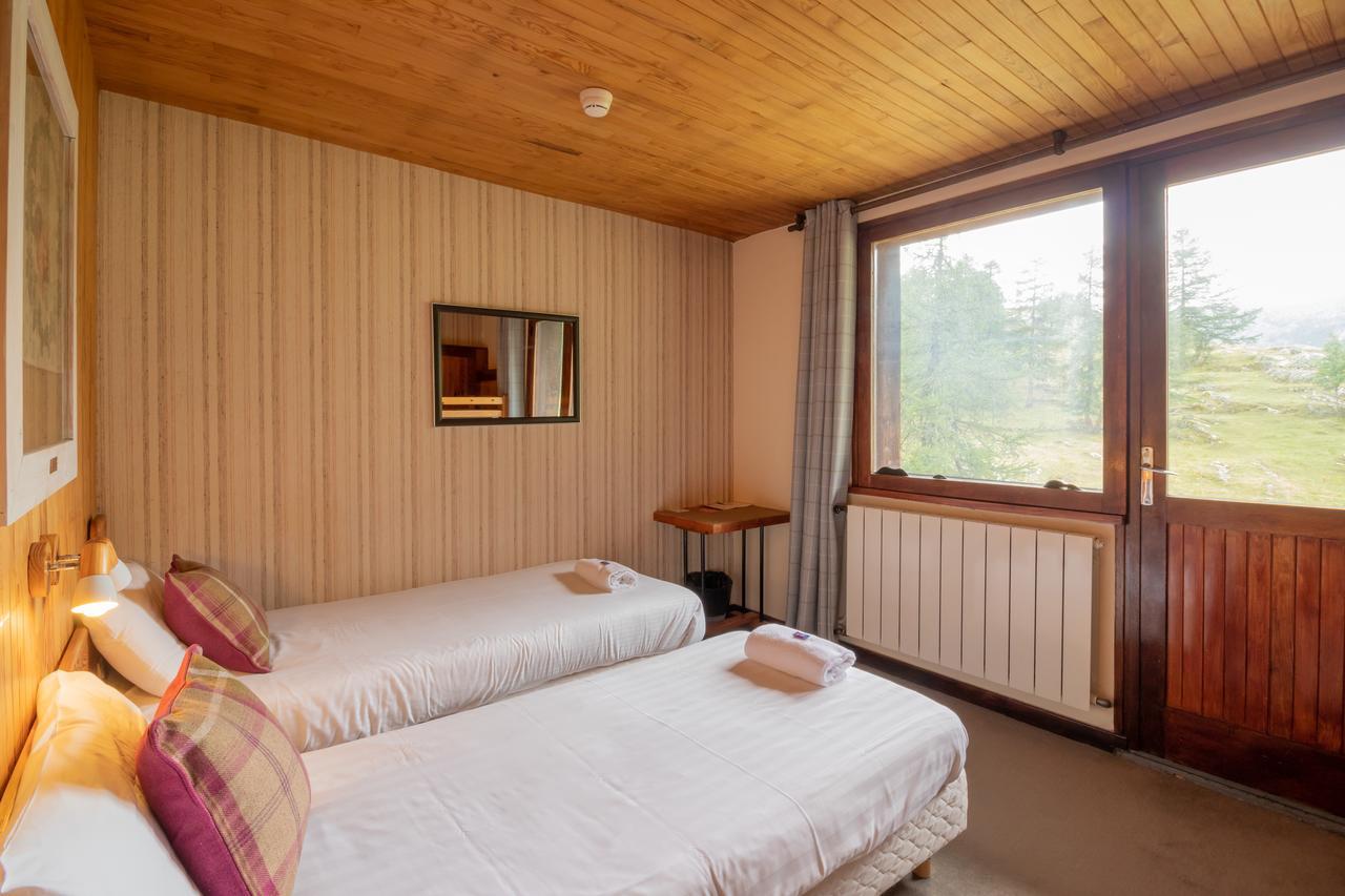 Chalet Les Melezes Bed & Breakfast ทีนเญอ ภายนอก รูปภาพ