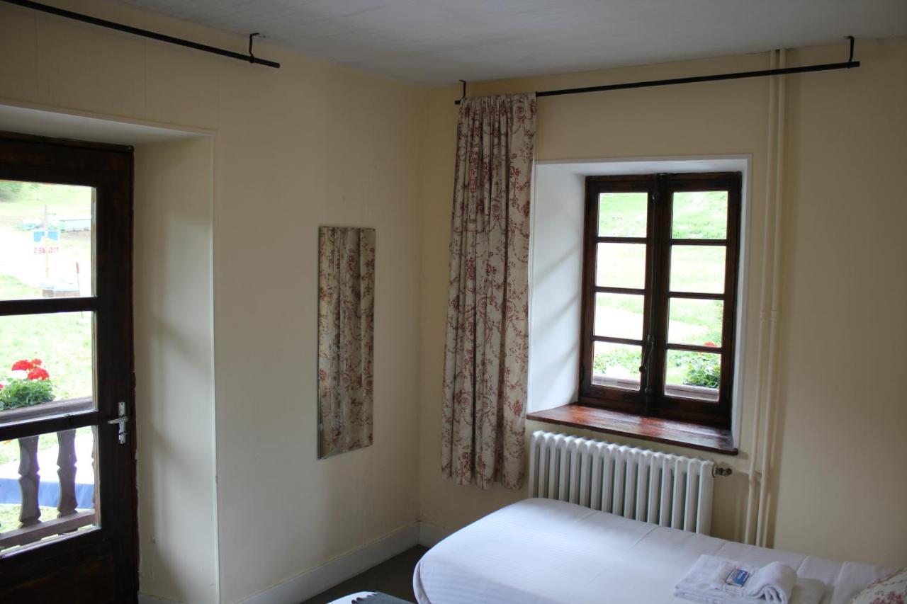 Chalet Les Melezes Bed & Breakfast ทีนเญอ ภายนอก รูปภาพ