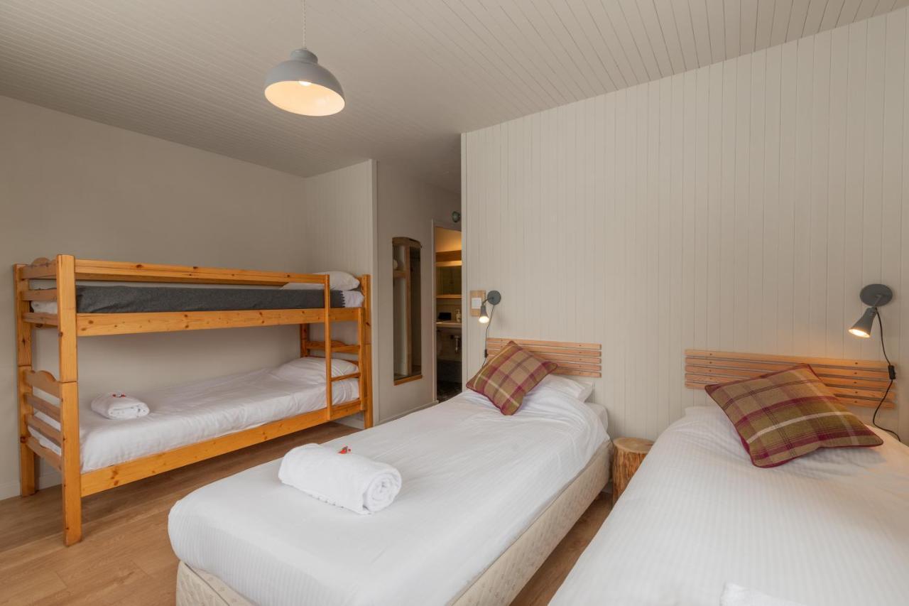 Chalet Les Melezes Bed & Breakfast ทีนเญอ ภายนอก รูปภาพ